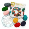 Kit de Manualidad para Hacer Corona de Pompones Kid Made Modern