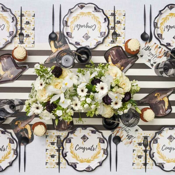 Platos Desechables Grandes con Motivo "Graduación" 10.5" (8 uds)