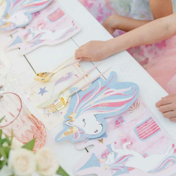 Platos-Desechables-Troquelados-Grandes-con-Motivo-'Sueños-Hechos-Realidad'-10.5'-(8-uds)-Turn-2 Servilletas Troqueladas de 2 Capas con Motivo "Sueños Hechos Realidad" (16 uds)