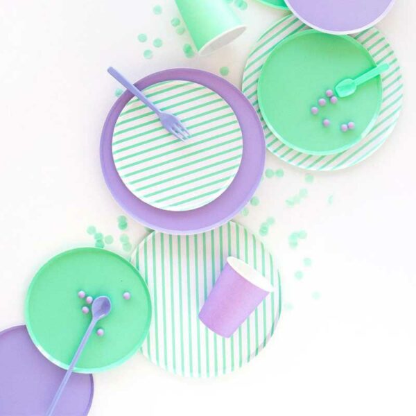 Platos Desechables Grandes con Motivo "Mint Stripes" 9" (8 uds)
