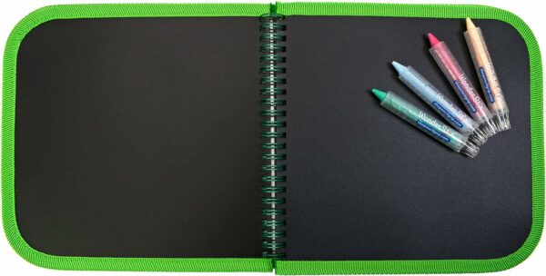 Libro de Pizarritas Reutilizables con Crayones Wonder Stix (4 páginas y 4 crayones) The Pencil Grip