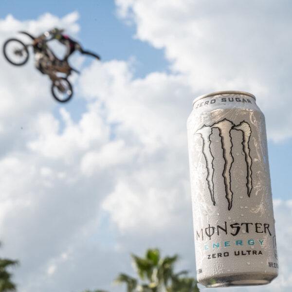 Monster Energy Zero Ultra, 16 oz (Background) Monster Energy Zero Ultra, 16 oz