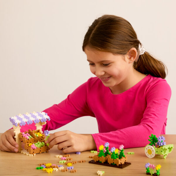 05198_LTB_400pcs_Flower_Shop_Lifestyle_1 Juego de Construcción Aprende a Construir Flower Shop Plus-Plus (400 Piezas)